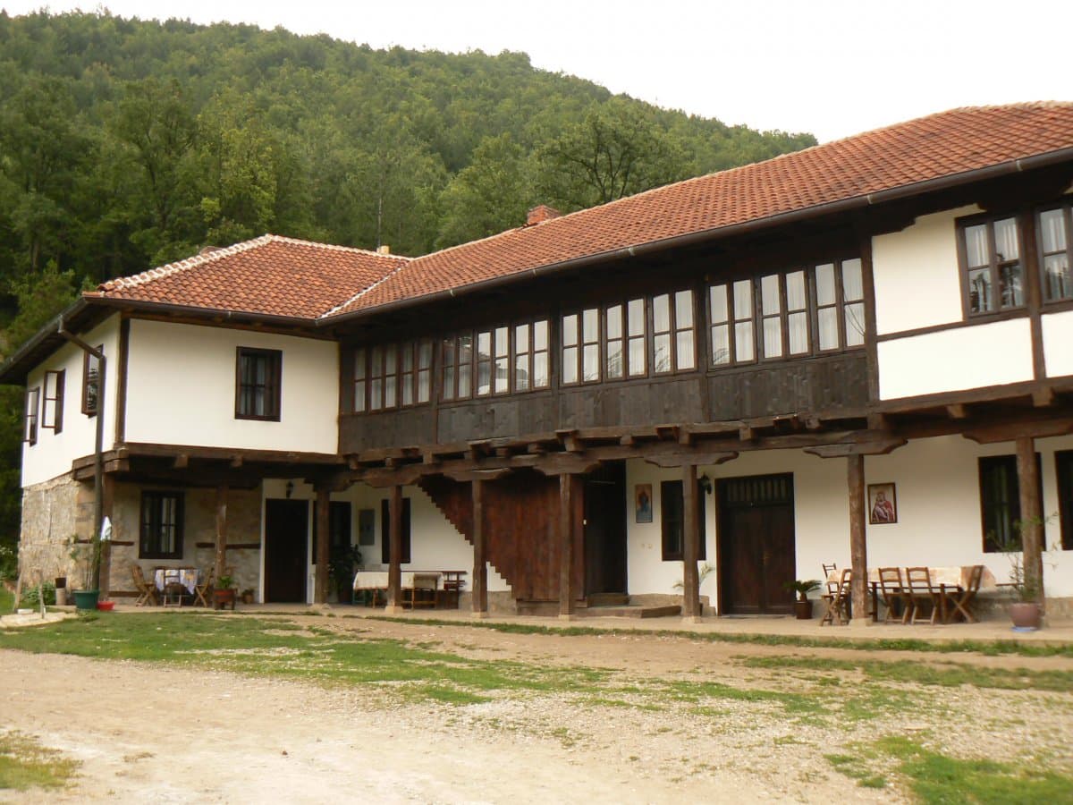 Уикенд в Пирот - старопланински легенди - екскурзия с автобус 3