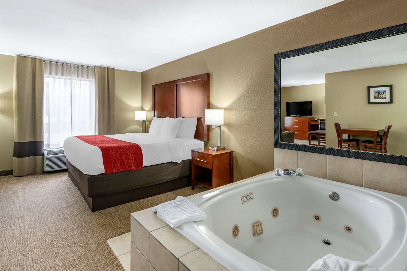 Comfort Inn Near Six Flags St. Louis 25