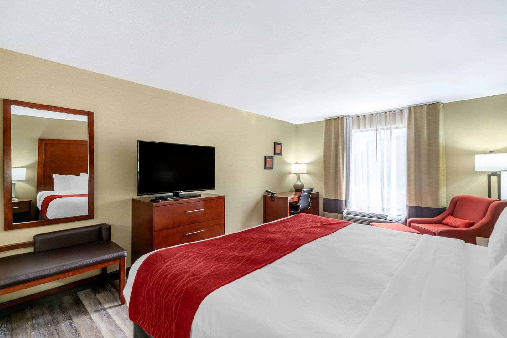 Comfort Inn Near Six Flags St. Louis 15