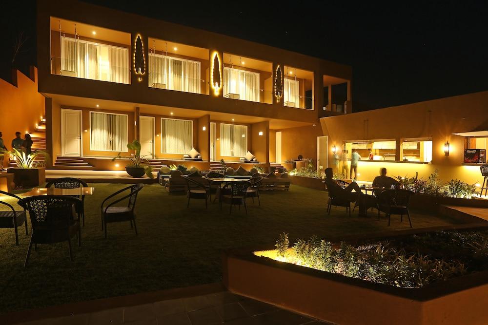 Shalai The Cliff Resort 18