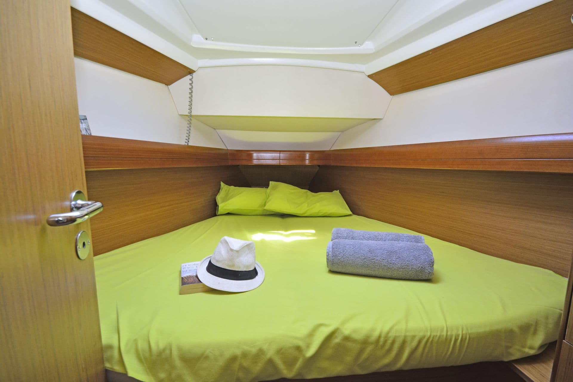 Sun Odyssey 36i Performance 12