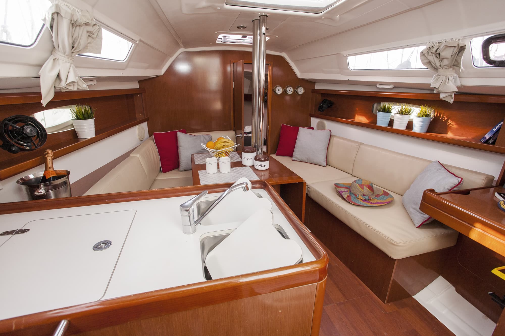 Oceanis 31  Moody Blues - BY 25