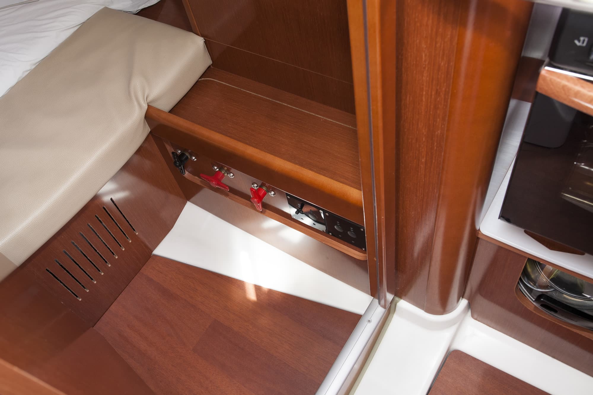 Oceanis 31  Moody Blues - BY 31