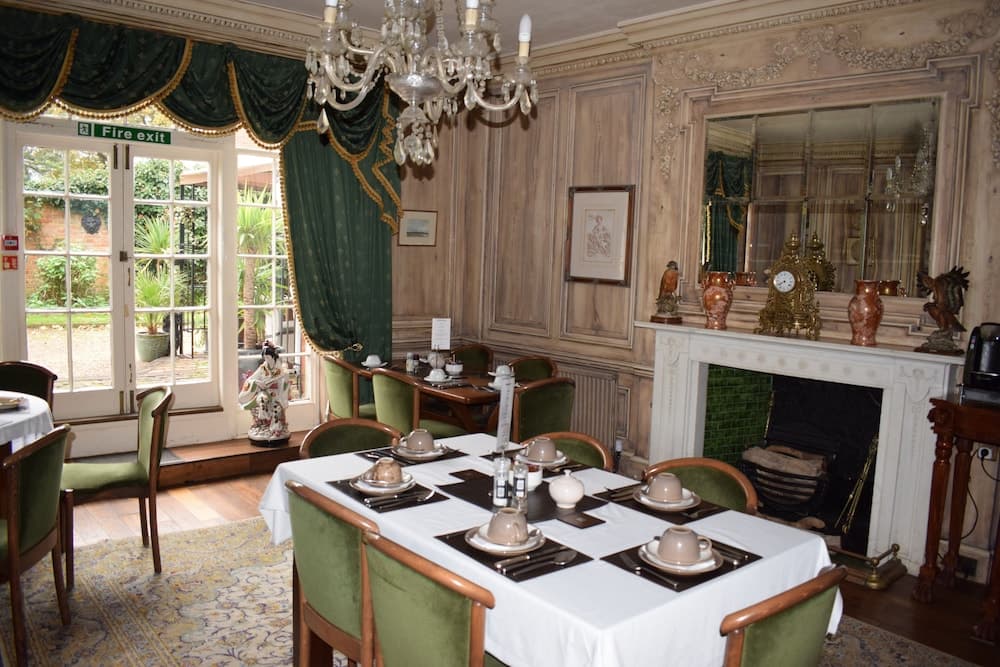 Harmondsworth Hall 3