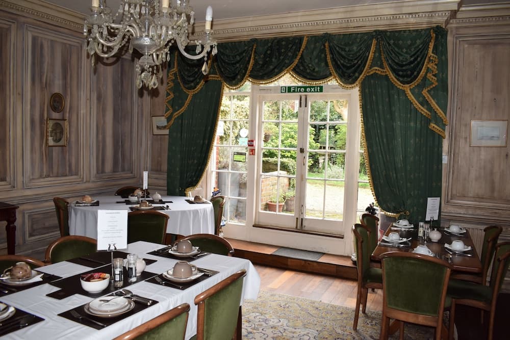 Harmondsworth Hall 6